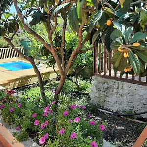  Hébergement de vacances Carrubo - Giardino In Italie